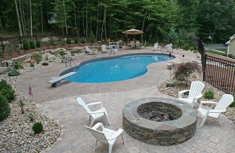 Custom pool installed by Majestic Pools