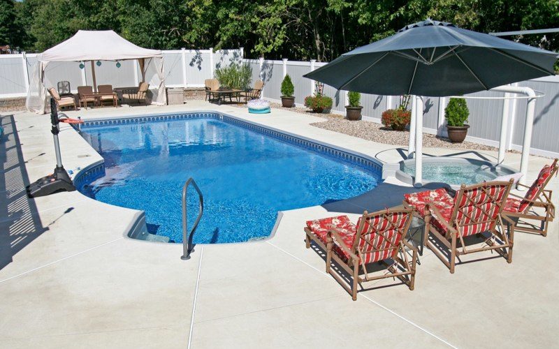 9D Keyhole Inground Pool - Chatham, NY